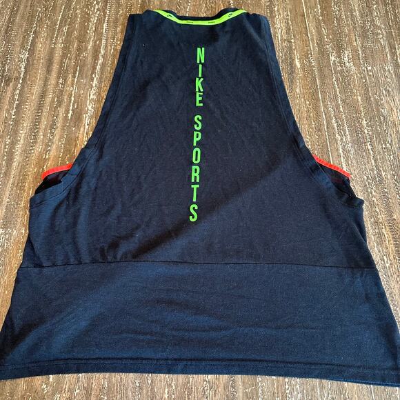 Men’s Nike Sports Tank Top & Sweatpant Joggers 2-Piece Set, L (Tank) M (Pants) - Picture 6 of 16